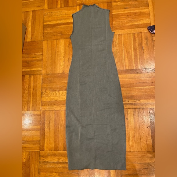 Zara Grey Seamed Dress - Picture 8 of 9
